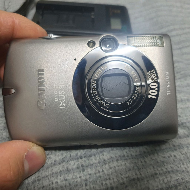 캐논 익서스 900ti 디지털 카메라 이미지