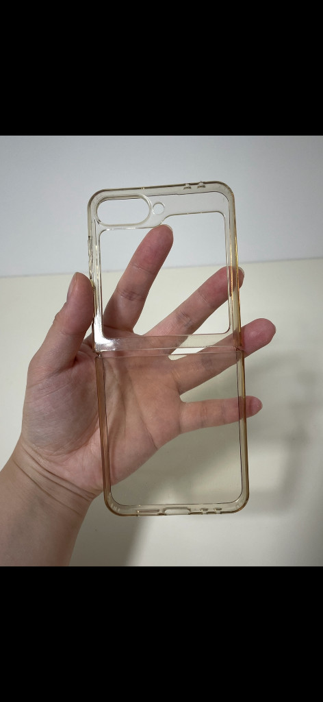 갤럭시 Z플립6 투명 케이스 이미지