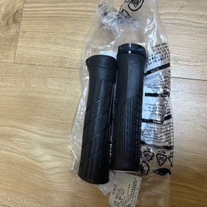 알리발 에르곤 그립 이미지