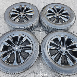 #산타페DM 18인치 블랙유광 휠타이어 팝니다.235 60 18 이미지