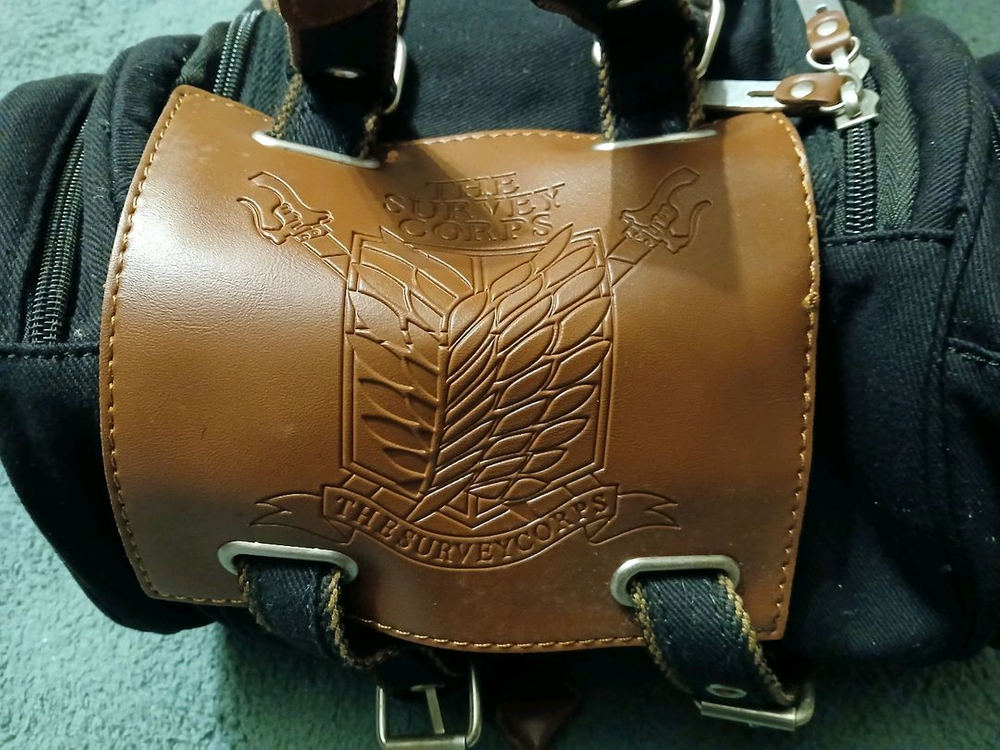 진격의 거인 가방 백팩 팝니다 이미지