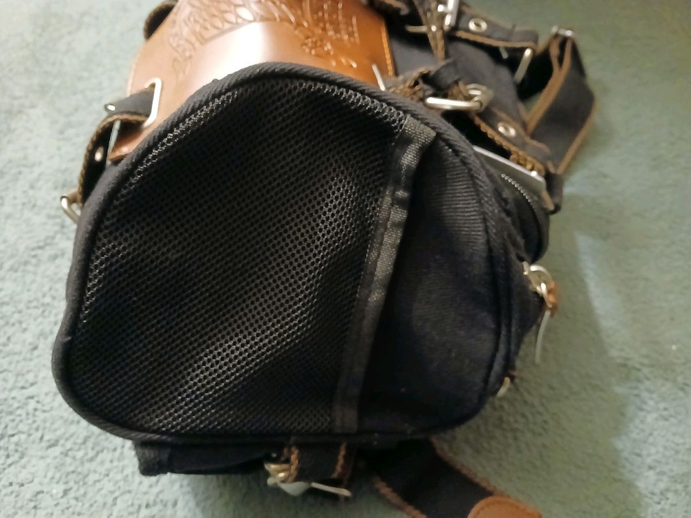 진격의 거인 가방 백팩 팝니다 이미지