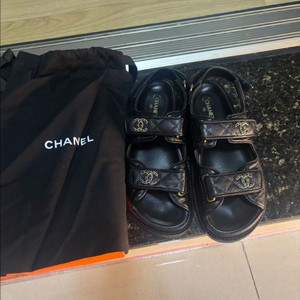 샤넬 벨크로 샌들 이미지