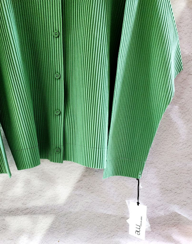 이세이미야케 미 가디건 이미지