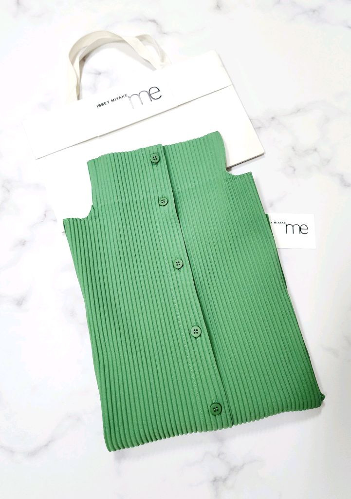 이세이미야케 미 가디건 이미지