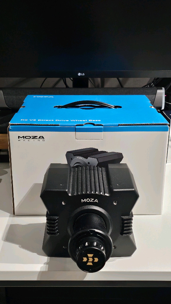 MOZA 레이싱휠 풀세트 일괄 판매합니다 R9 V2 / KS / CS V2P / SR-P 이미지