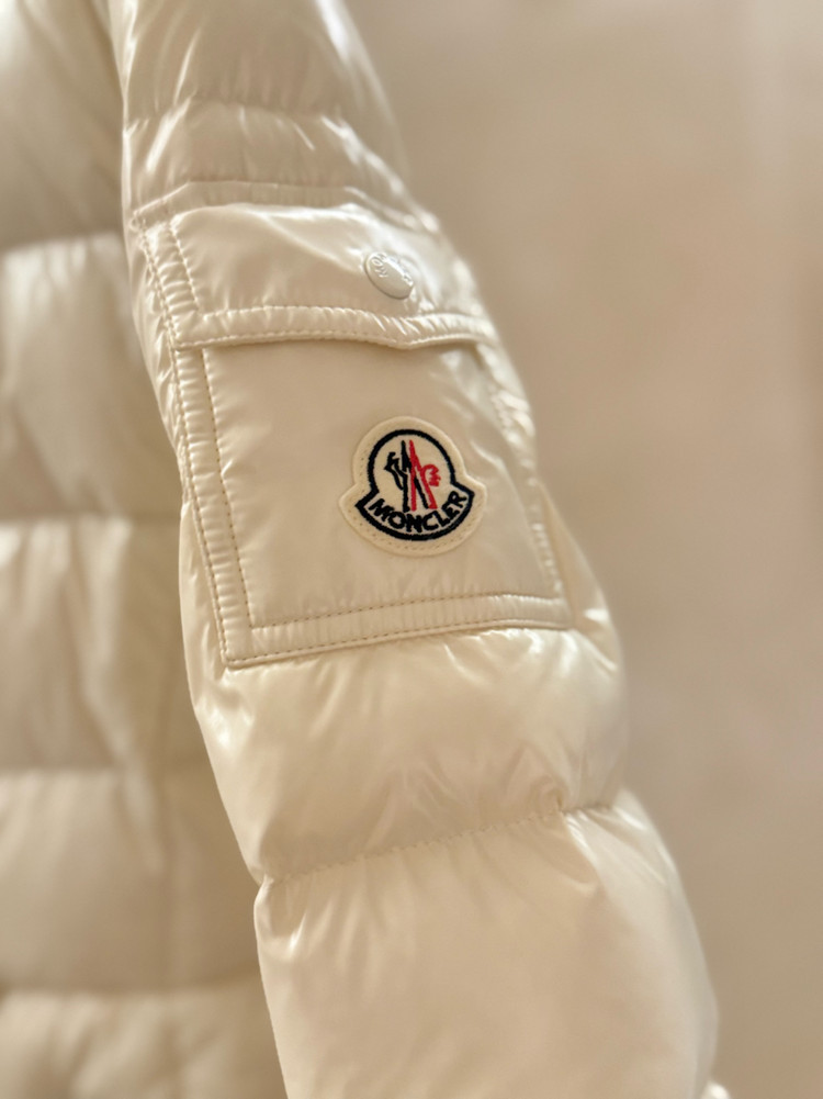 몽클레어 바란테 패딩 화이트 이미지