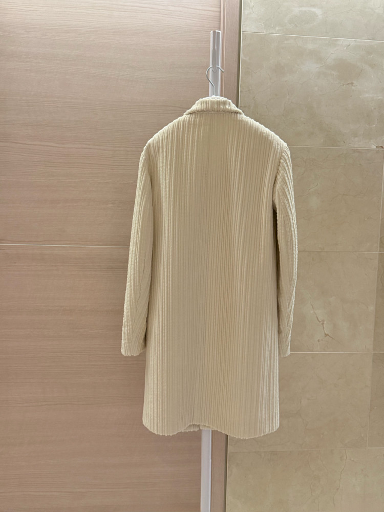 르메르 여성 코듀로이 코트 이미지