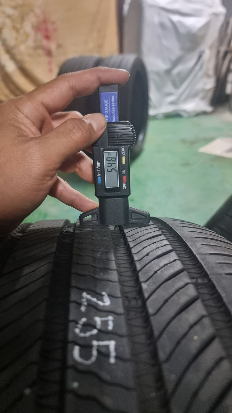 245-35-20 275-30-20 255-40-20 중고타이어 이미지