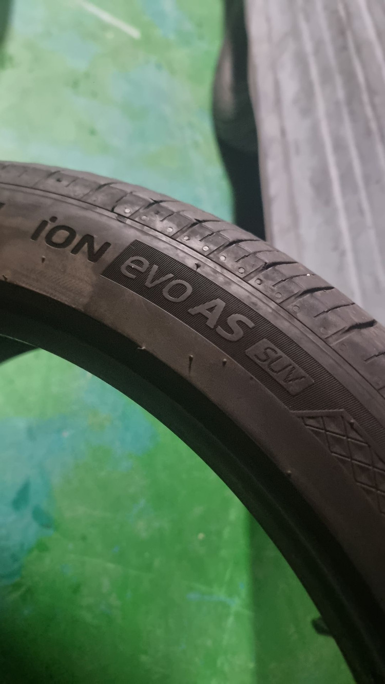 245-35-20 275-30-20 255-40-20 중고타이어 이미지