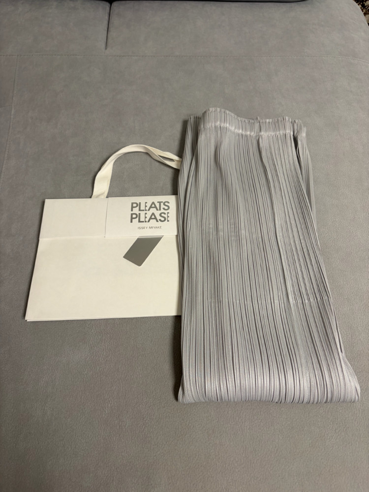 플리츠플리즈 베이직 스커트 라이트 그레이 3사이즈 새상품(25.12 구입) 이미지