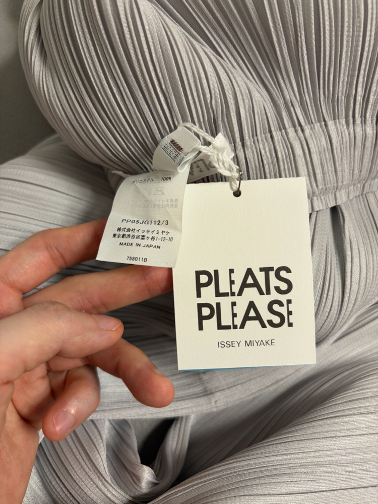 플리츠플리즈 베이직 스커트 라이트 그레이 3사이즈 새상품(25.12 구입) 이미지