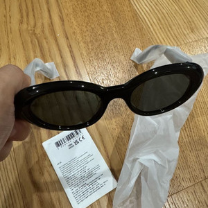 젠틀몬스터 LE-01 블랙 선글라스 이미지