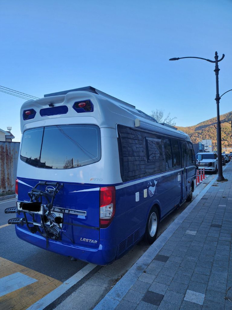 레스타 캠핑카 판매합니다 이미지