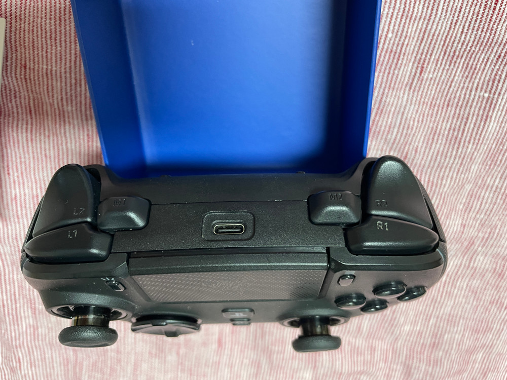 레이저 울버린 V2 프로(플스5/PC 겸용) + 레이저 해머헤드 하이퍼스피드 + 듀얼센스 이미지