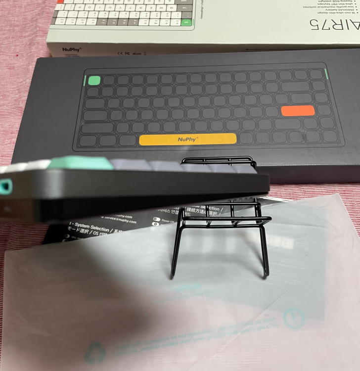 누피 에어75 기계식 키보드 풀박 + 추가 스위치 / 키캡 미사용품 이미지