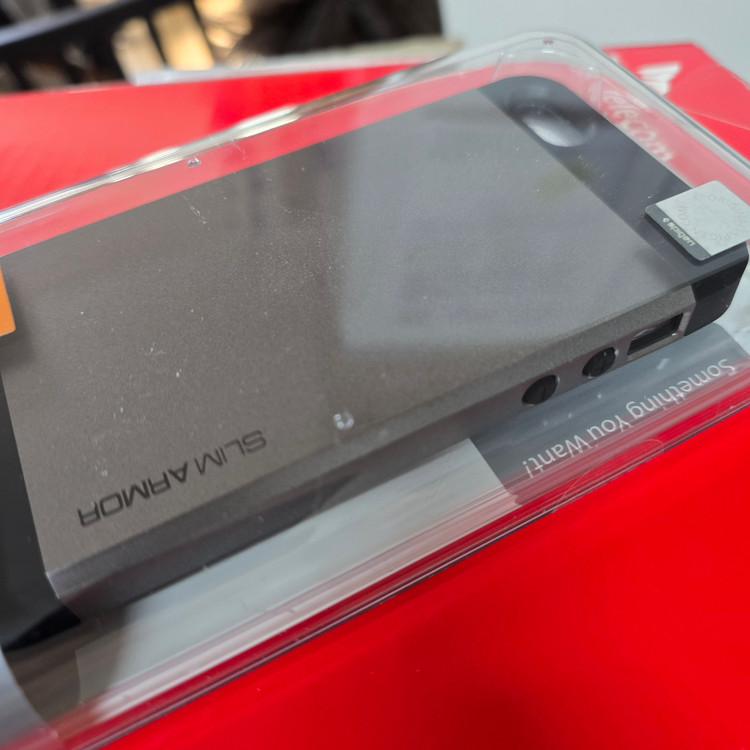 아이폰 5/5s/SE1 용 케이스 슈피겐 Slim Armor 건메탈 이미지