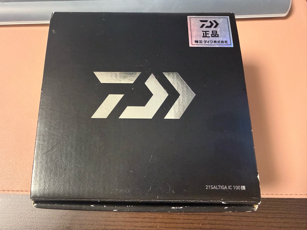 [S급]21솔티가ic 100L(한국다이와정품/6.3:1) + slpw 130mm 핸들 + 용스 드랙음튜닝 이미지