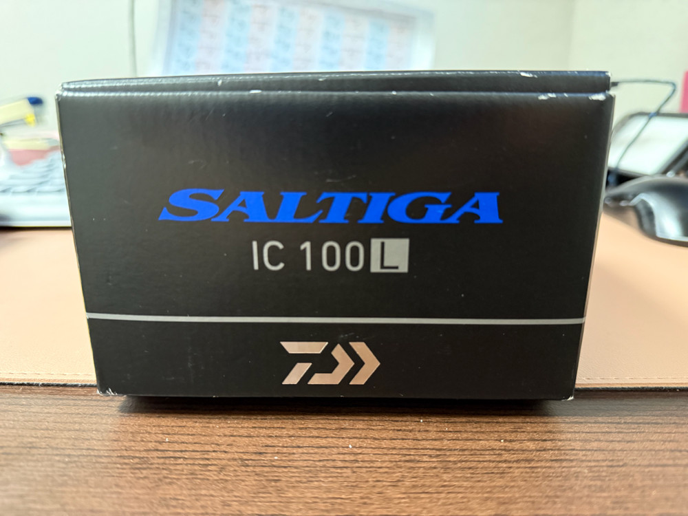 [S급]21솔티가ic 100L(한국다이와정품/6.3:1) + slpw 130mm 핸들 + 용스 드랙음튜닝 이미지