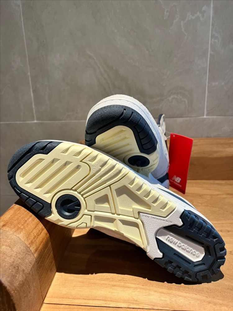 뉴발란스 bb650rvn 275,270 이미지