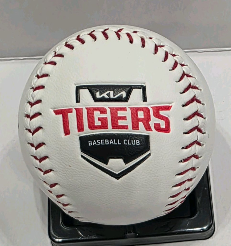 성영탁 기아 로고볼 싸인볼 이미지