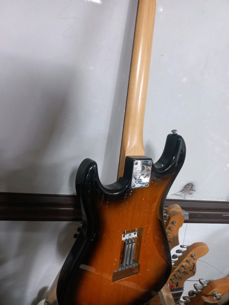 스윙 R3 일렉기타 이미지