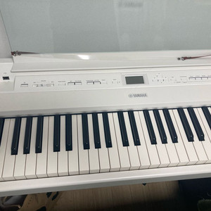 야마하 p525 디지털피아노 팝니다 이미지