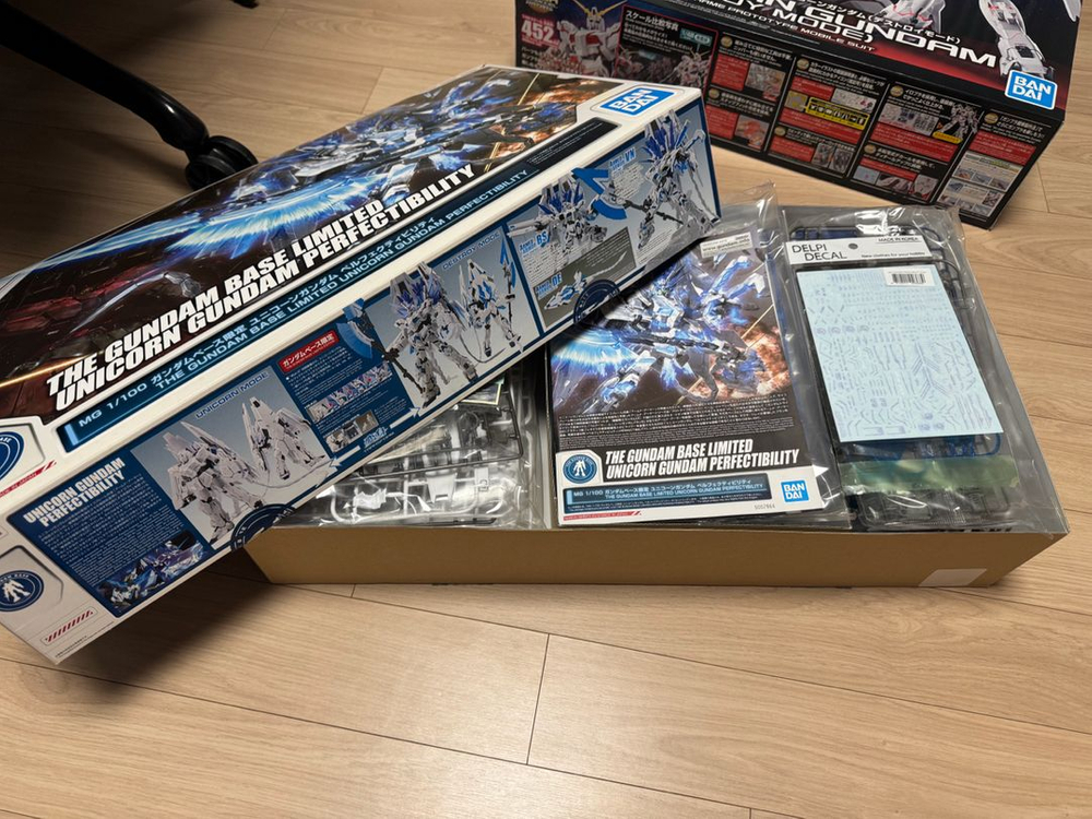 메가유니콘,MG 퍼팩티빌리티,HG 지쿠악스 판매 이미지