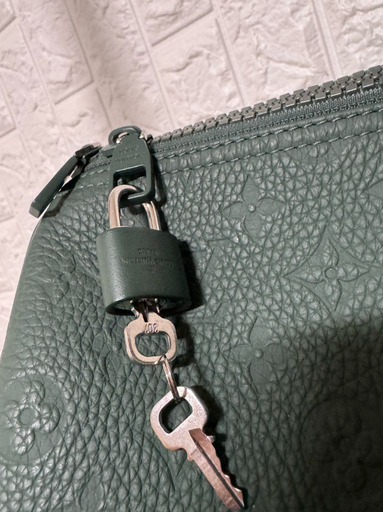 [50] 루이비통 토뤼옹 딥그린 타우릴론 키폴 보스턴백 이미지