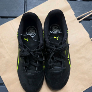 퓨마키즈 풋살화210 매우깨끗 이미지