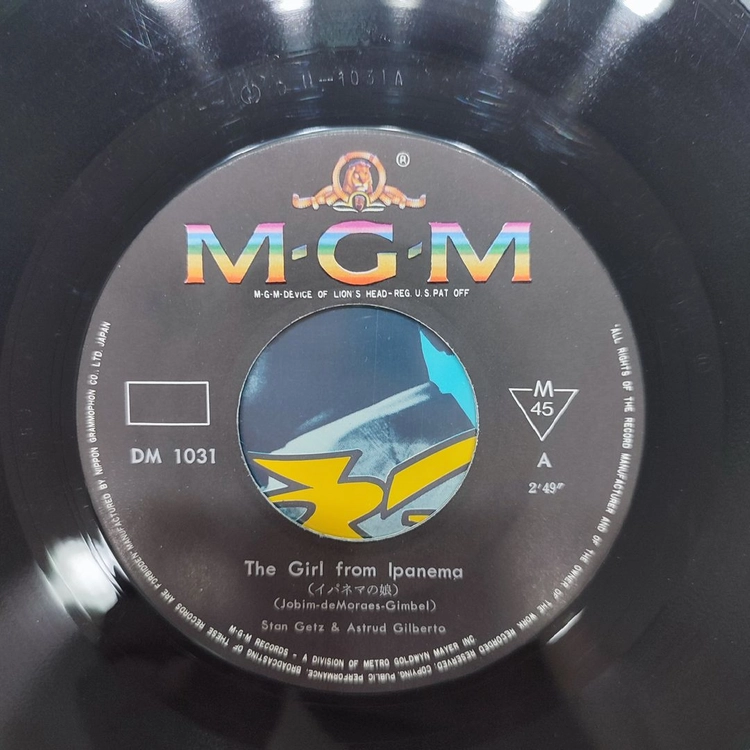 Stan Getz (스탄게츠) - The Girl From Ipanema / Sweet Rain (7인치Vinyl) 이미지