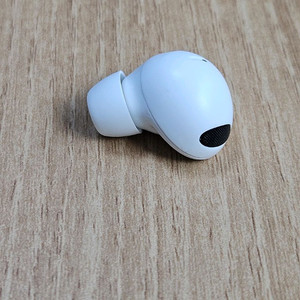 갤럭시 버즈2프로 화이트 오른쪽 SM-R510 이미지