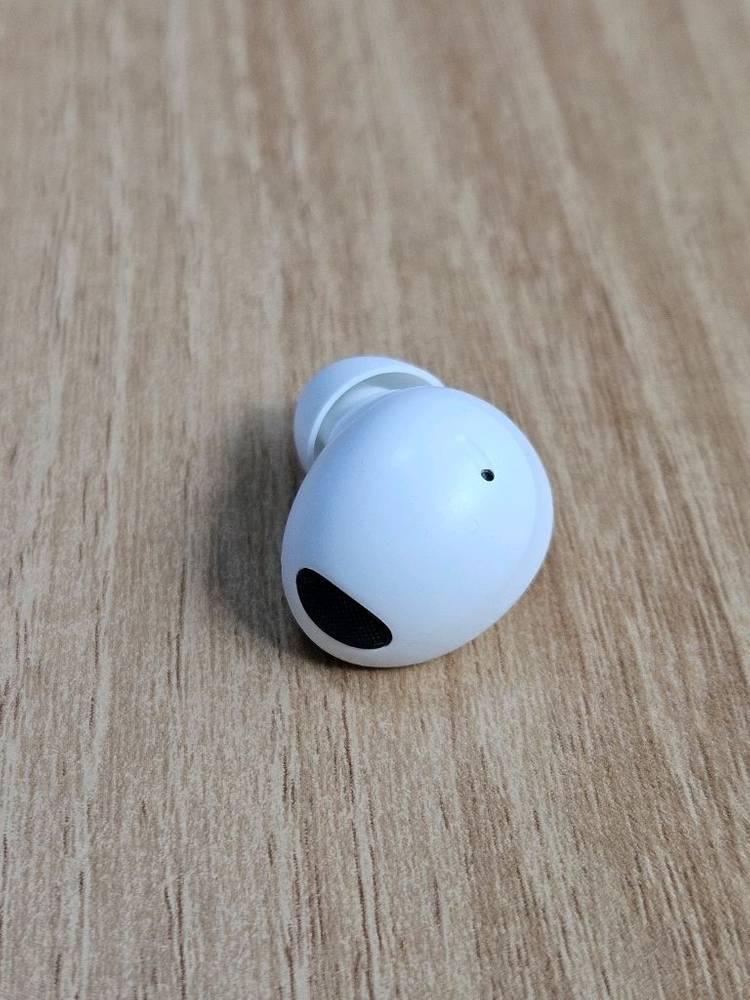 갤럭시 버즈2프로 화이트 오른쪽 SM-R510 이미지