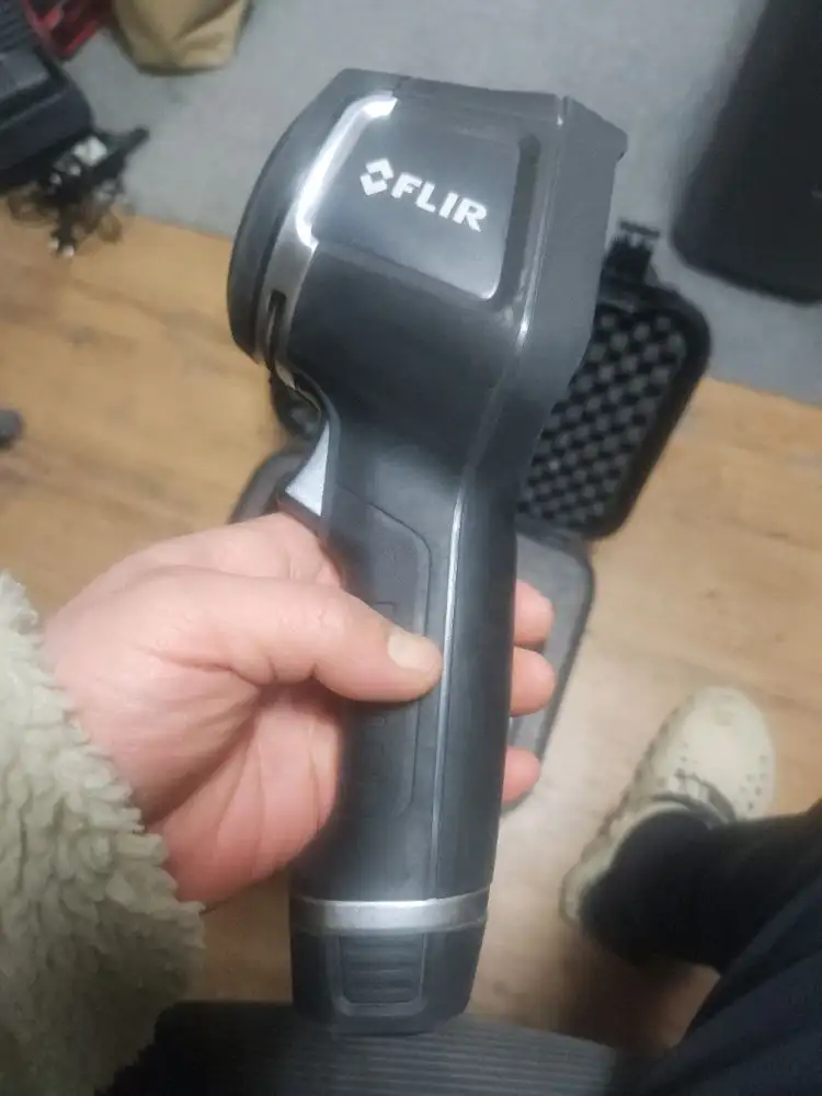 플리어 열화상카메라 E8 이미지