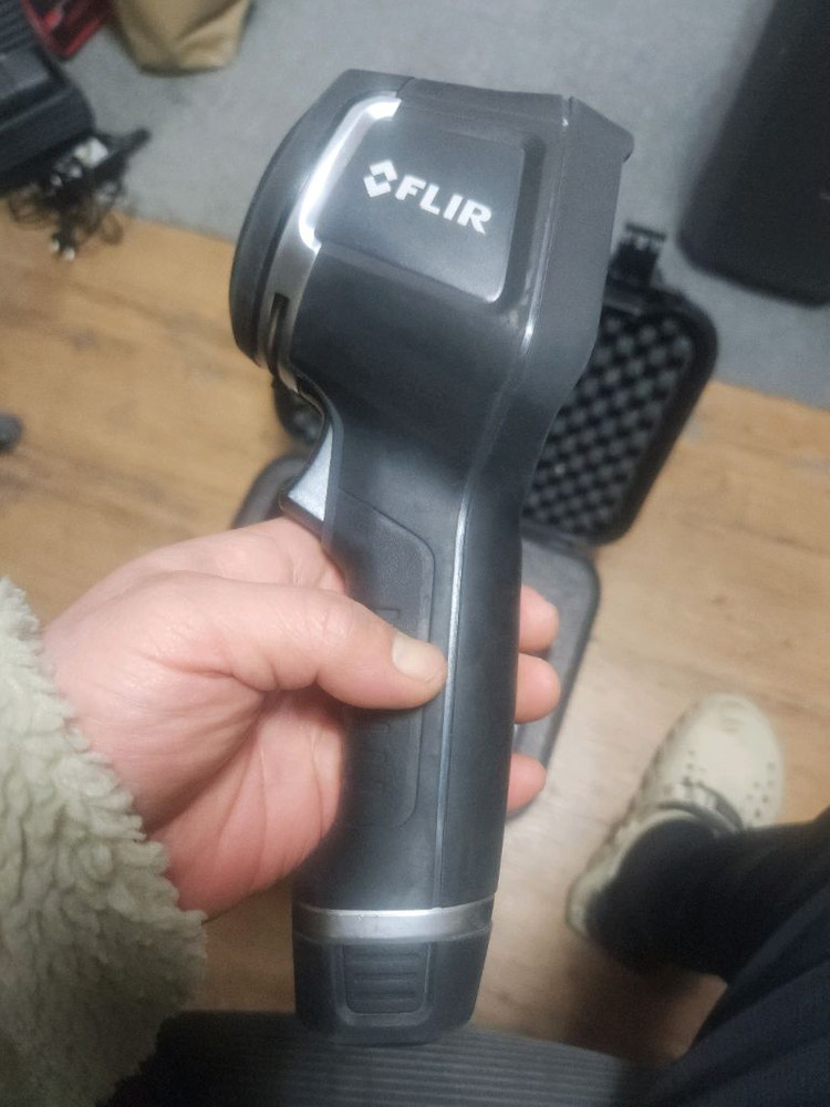 플리어 열화상카메라 E8 이미지