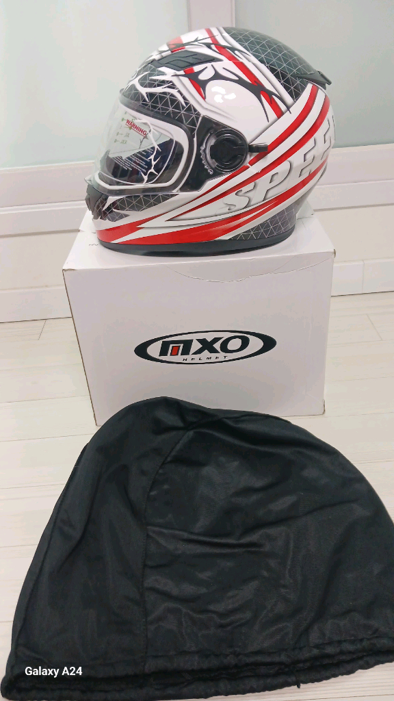 MXO 스피드 블랙앤드레드 선글라스 풀페이스헬멧(XXL)+인이어 마이크+뿔 모양 데칼+파우치+MXO박스 이미지