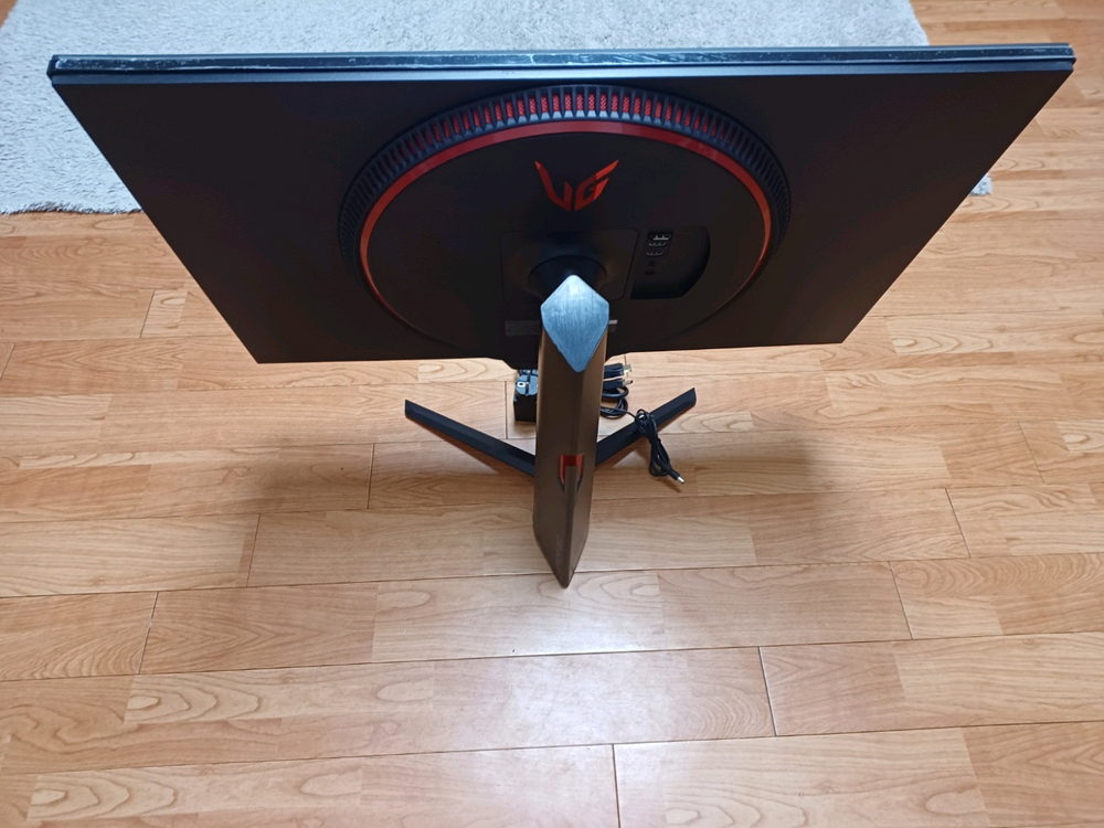 LG 울트라기어 32GN650 32인치 QHD 165HZ 게이밍 모니터 (신품급) 이미지