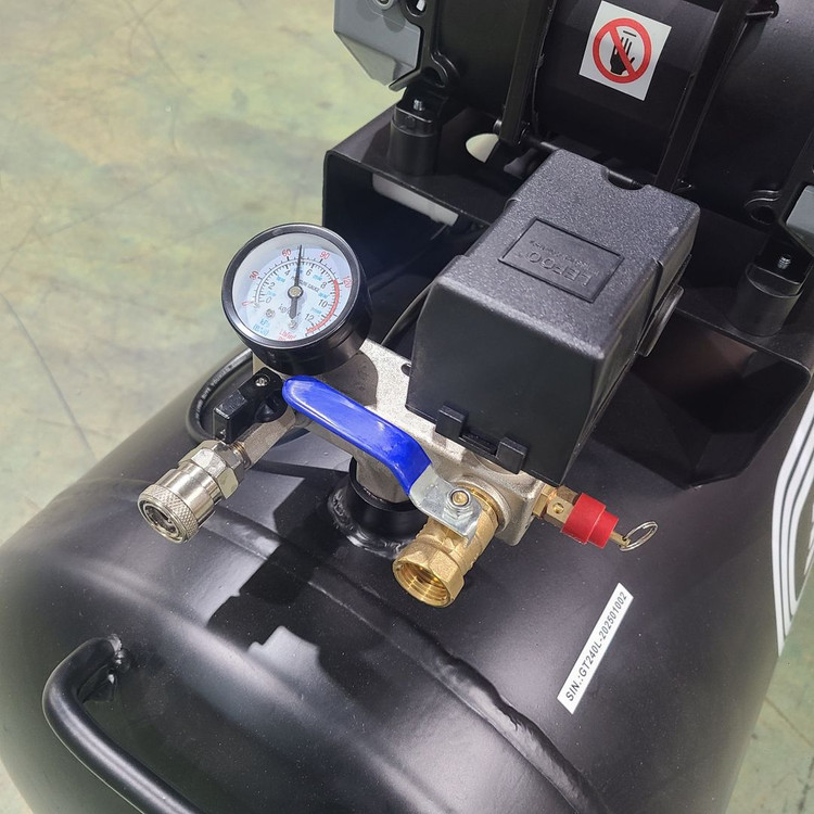 오일프리 8.5마력 콤프레샤 리퍼 중고 콤프레셔 이미지