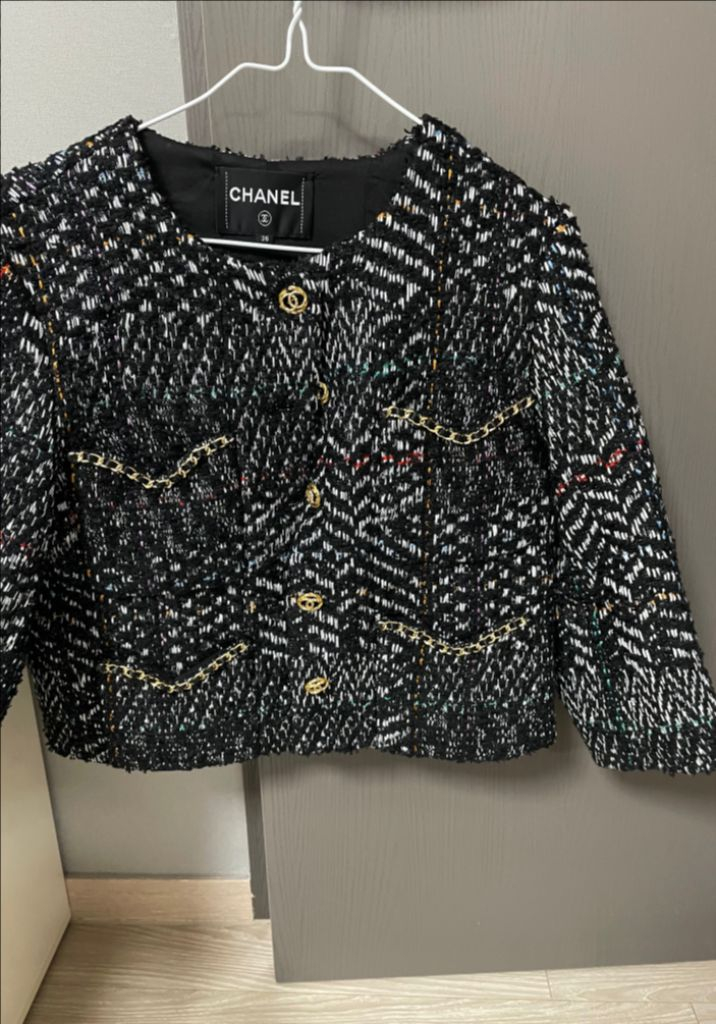 새상품! 5월만 네고 OK! 샤넬공방 CC로고 샤넬트위드자켓 블랙 36 이미지