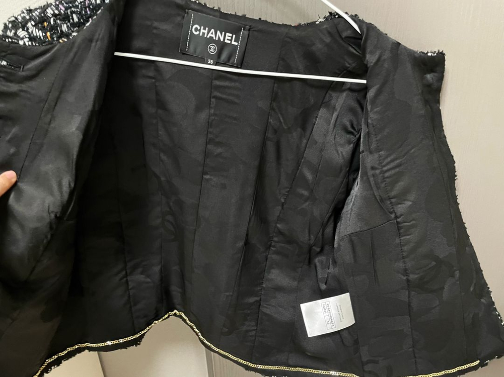 새상품! 5월만 네고 OK! 샤넬공방 CC로고 샤넬트위드자켓 블랙 36 이미지