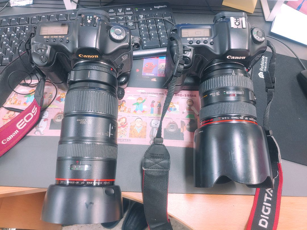 풀프레임 DSLR 카메라 + 렌즈 세트 이미지