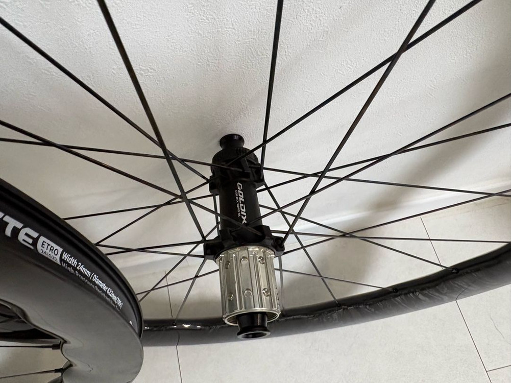 로드 카본휠셋 이미지