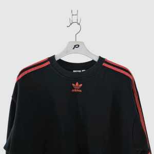 아디다스 맨투맨 오버핏 남여공용 이미지