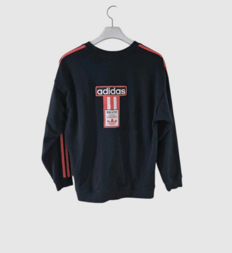 아디다스 맨투맨 오버핏 남여공용 이미지