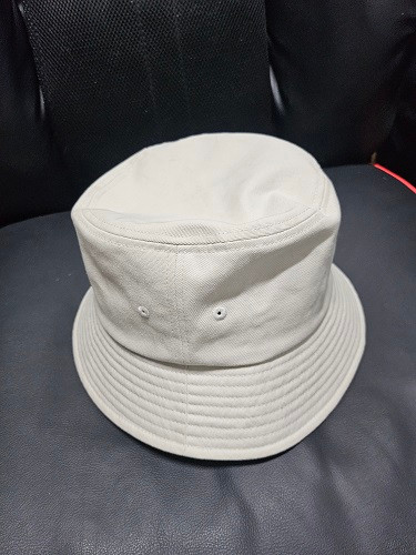 장 미셀 바스키아 벙거지 모자 이미지