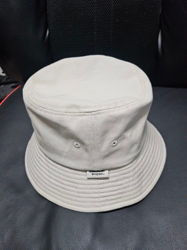 장 미셀 바스키아 벙거지 모자 이미지