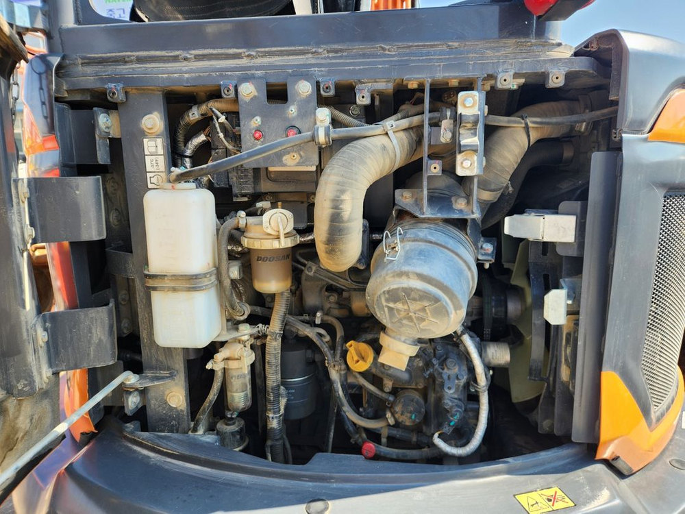 중고미니굴삭기 두산 DX35 코끼리집게 2024년식 630시간 대구위치 중고굴삭기매매 이미지