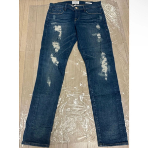 FRAME DENIM 스트레이트 핏 디스트로이드 진 이미지