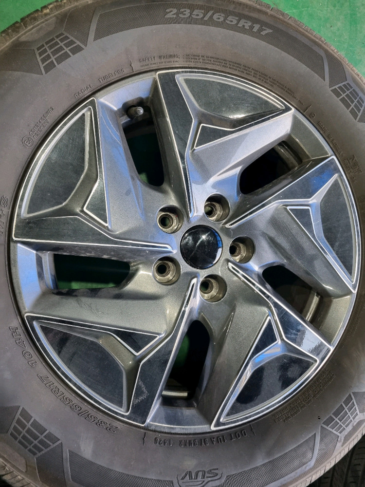 쏘렌토 17인치휠 휠 타이어 이미지