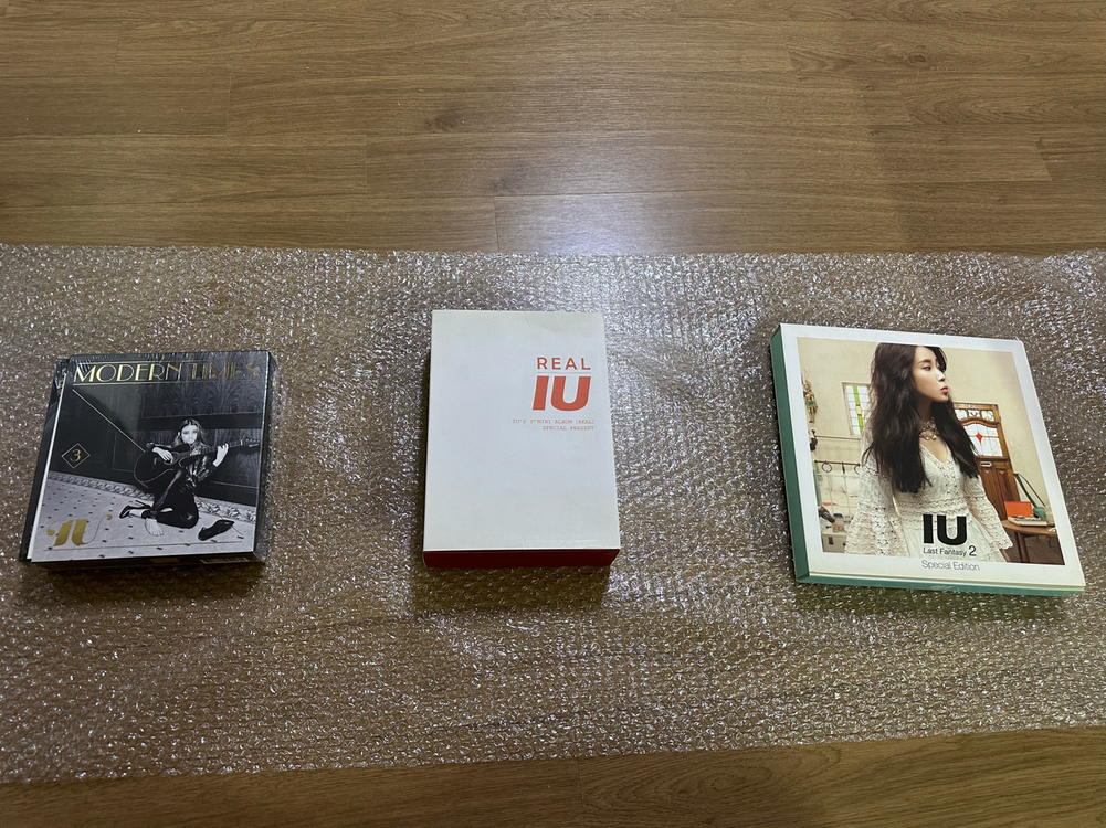 아이유 앨범 일괄 판매합니다. 이미지